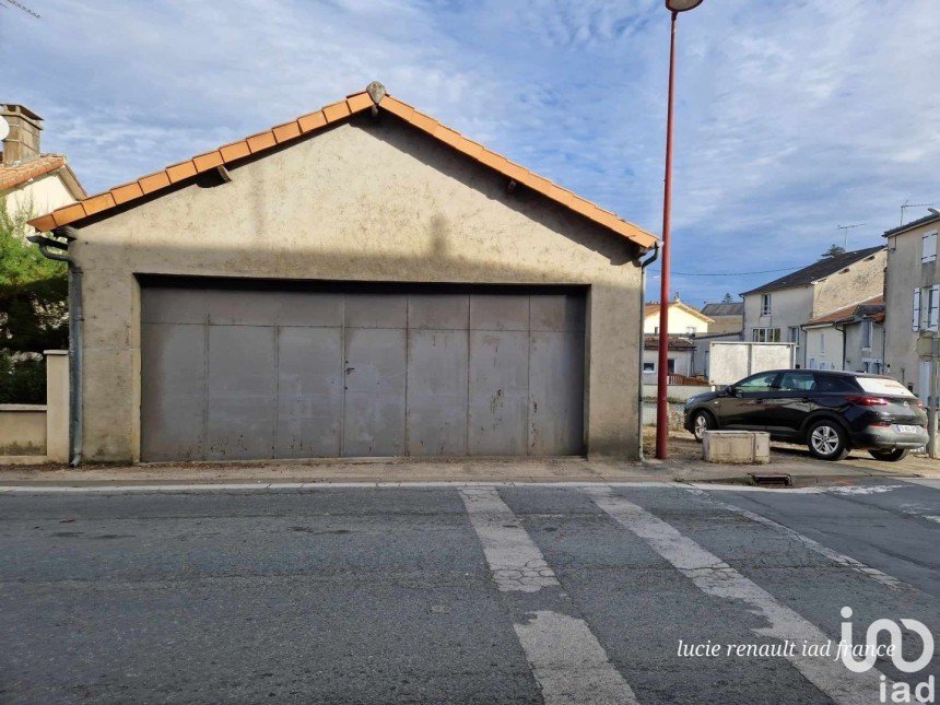 Parking/garage/box de 60 m² à Secondigny (79130)