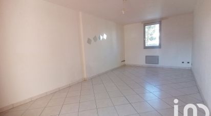Apartment 2 rooms of 51 m² in Hyères (83400)