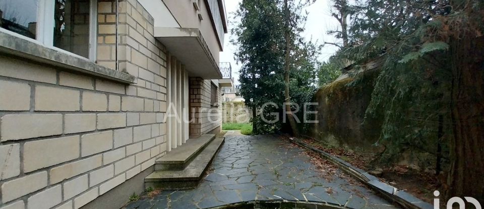 Architect house 8 rooms of 180 m² in Le Mans (72000)