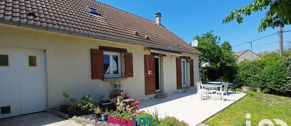 Traditional house 6 rooms of 112 m² in Ollainville (91340)