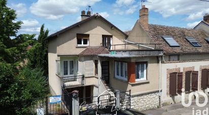 House 5 rooms of 99 m² in Pont-sur-Yonne (89140)