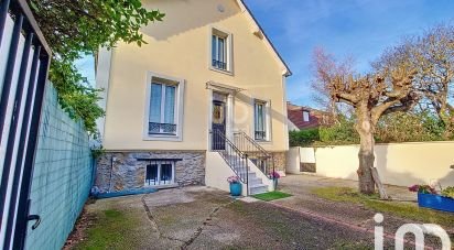 Traditional house 7 rooms of 175 m² in Orgeval (78630)