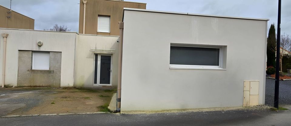 Maison 6 pièces de 113 m² à Saint-Hilaire-de-Loulay (85600)