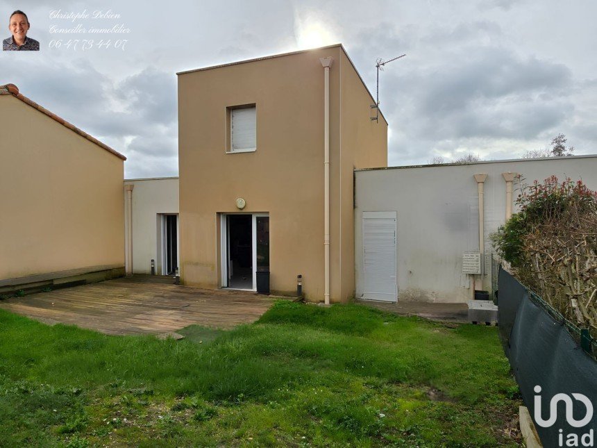 Maison 6 pièces de 113 m² à Saint-Hilaire-de-Loulay (85600)