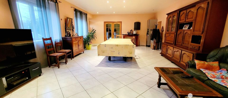Longere 8 rooms of 179 m² in Domalain (35680)