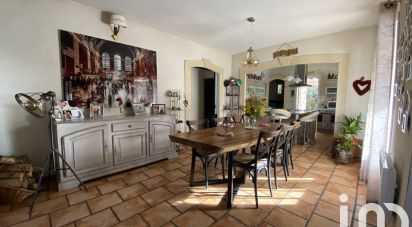 Maison traditionnelle 5 pièces de 127 m² à Saint-Martin-de-Crau (13310)