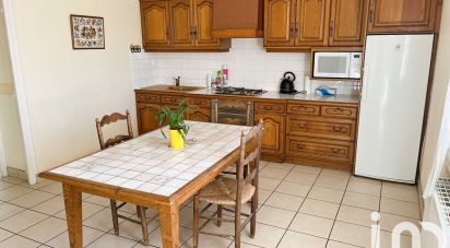 House 5 rooms of 121 m² in Adilly (79200)