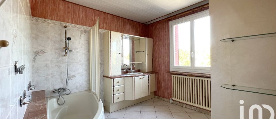 Maison traditionnelle 4 pièces de 85 m² à Frignicourt (51300)