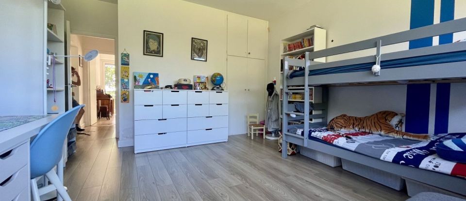 Apartment 5 rooms of 128 m² in Vaucresson (92420)