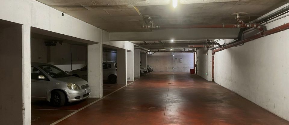 Vente Parking / Box 172m² à Marseille (13013) - Iad France