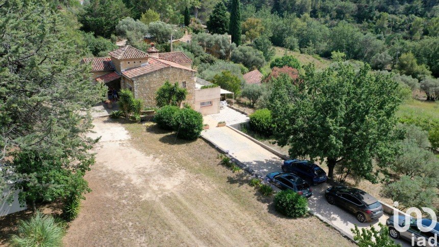 House 5 rooms of 163 m² in Le Castellet (83330)