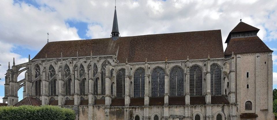 Immeuble de 204 m² à Chartres (28000)