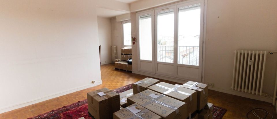 Apartment 5 rooms of 91 m² in Limoges (87000)