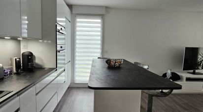 Apartment 4 rooms of 83 m² in Pontault-Combault (77340)