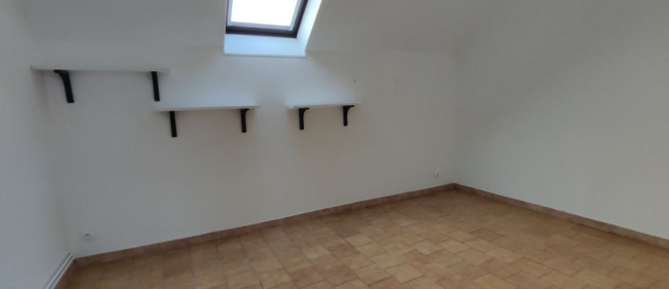 Apartment 3 rooms of 64 m² in Le Plessis-Belleville (60330)