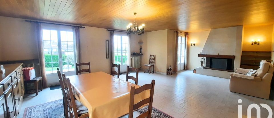Traditional house 6 rooms of 134 m² in Arnières-sur-Iton (27180)