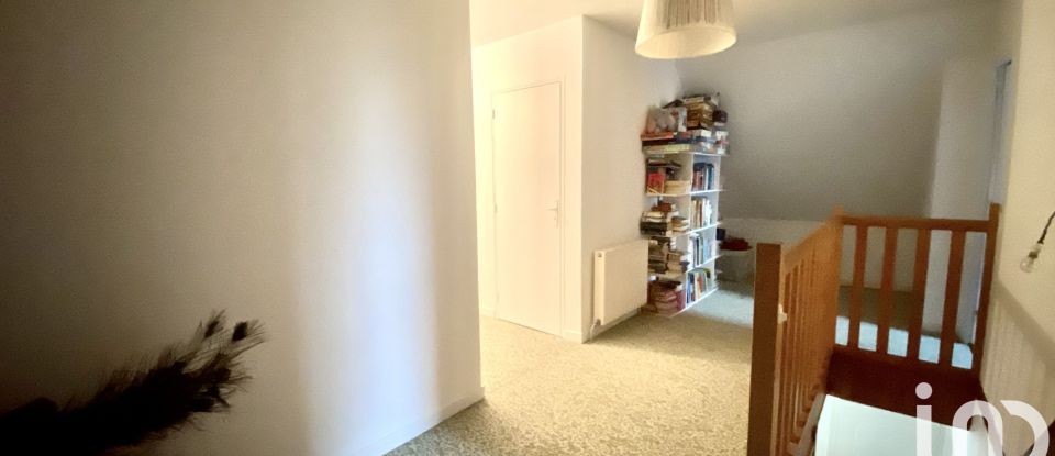 House 5 rooms of 171 m² in Mettray (37390)