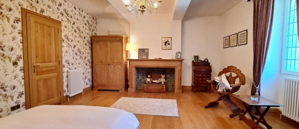 Country house 5 rooms of 460 m² in Valence-sur-Baïse (32310)