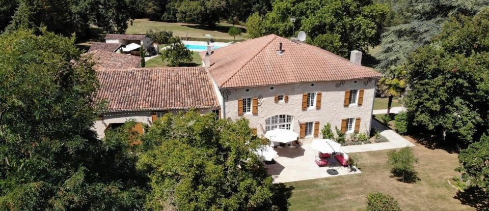 Country house 5 rooms of 460 m² in Valence-sur-Baïse (32310)