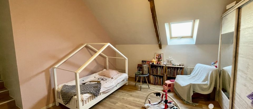 Longere 6 rooms of 140 m² in La Motte (22600)