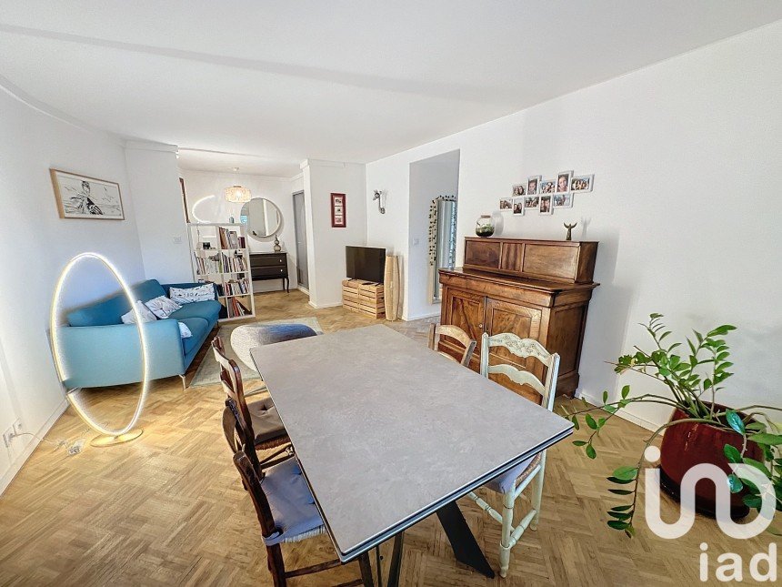 Apartment 4 rooms of 71 m² in Marseille (13008)