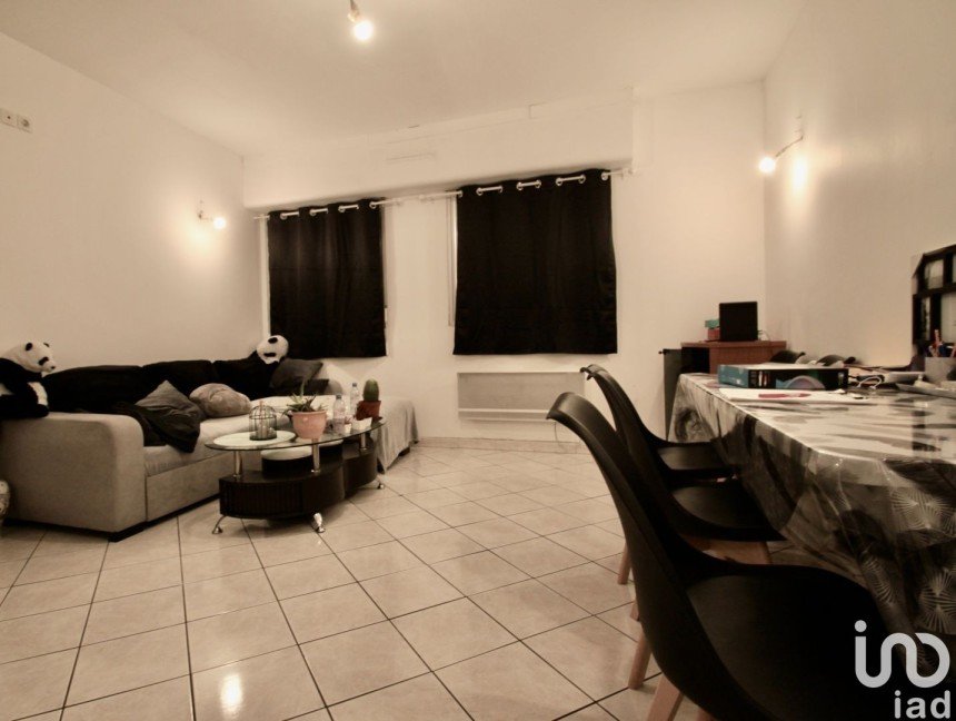 Appartement 3 pièces de 75 m² à Charleville-Mézières (08000)