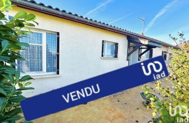 House 4 rooms of 71 m² in Mourenx (64150)