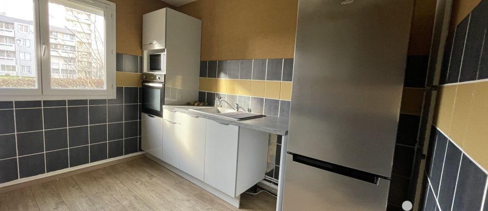 Apartment 3 rooms of 67 m² in Sedan (08200)