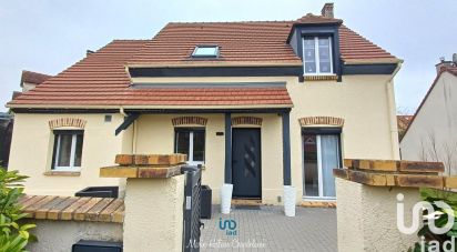 House 7 rooms of 125 m² in Bruyères-le-Châtel (91680)