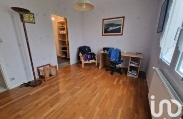 Traditional house 4 rooms of 101 m² in Lagord (17140)