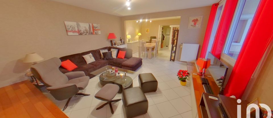 Appartement 4 pièces de 85 m² à Savigny-le-Temple (77176)