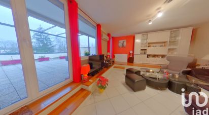 Apartment 4 rooms of 85 m² in Savigny-le-Temple (77176)