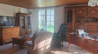 House 7 rooms of 188 m² in Poursay-Garnaud (17400)