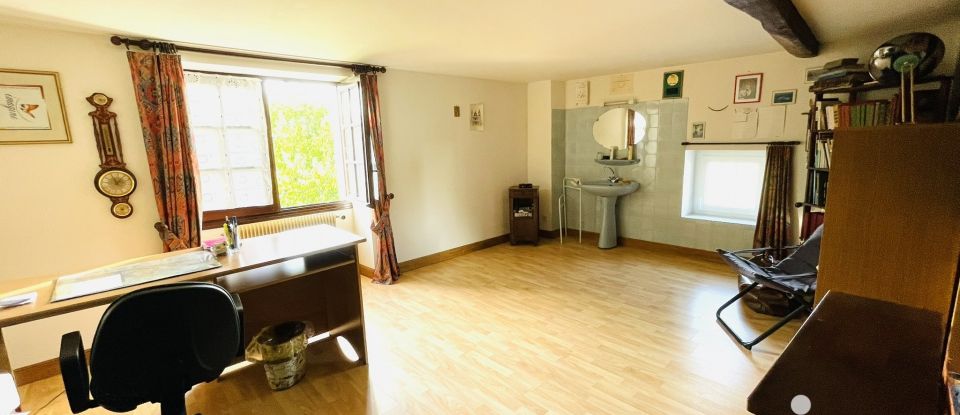 House 7 rooms of 169 m² in - (16460)