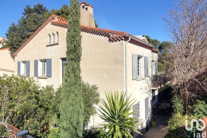 Maison 9 pièces de 230 m² à Port-Vendres (66660)
