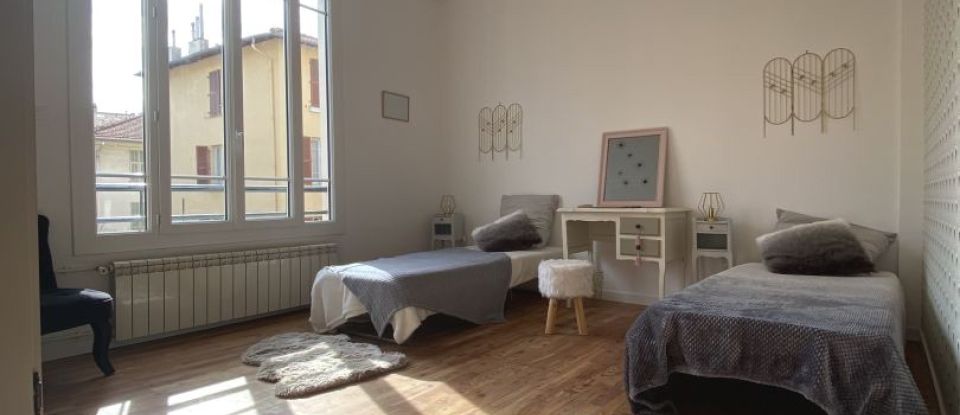 Appartement 3 pièces de 64 m² à Nice (06100)