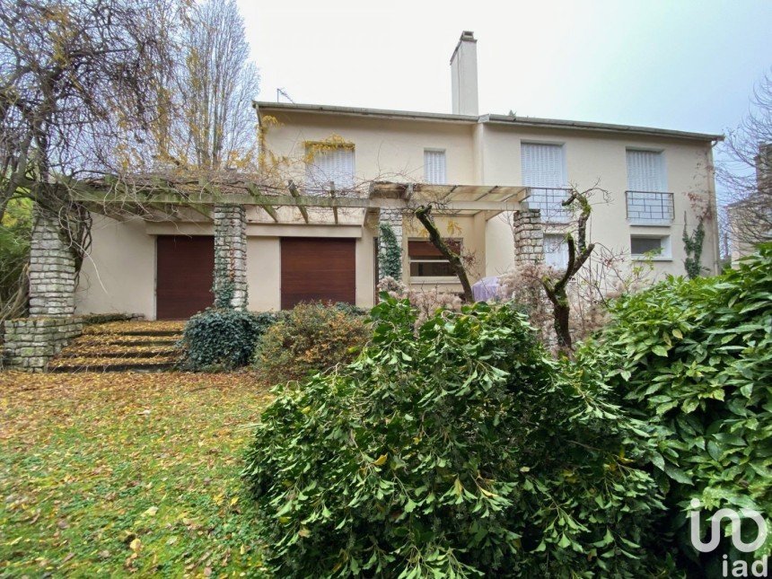 House 13 rooms of 370 m² in Montgeron (91230)