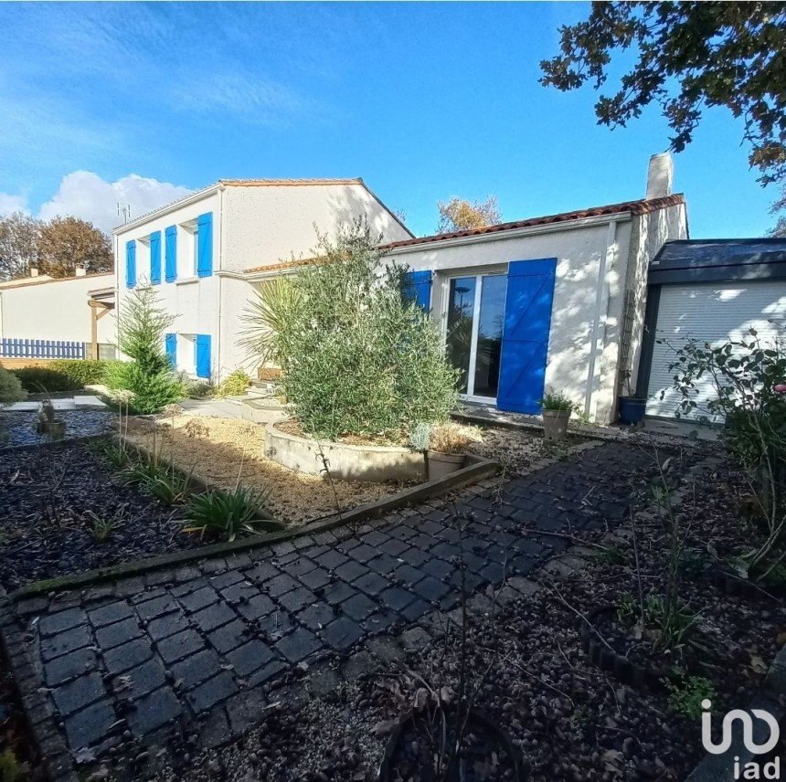 Maison 7 pièces de 143 m² à Le Poiré-sur-Vie (85170)
