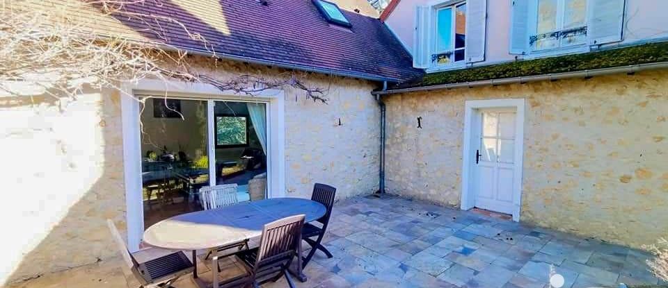 Mansion 8 rooms of 240 m² in Villiers-Saint-Frédéric (78640)