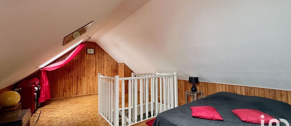House 6 rooms of 133 m² in Marolles-en-Brie (94440)