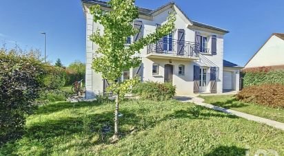 House 7 rooms of 175 m² in Vaux-le-Pénil (77000)