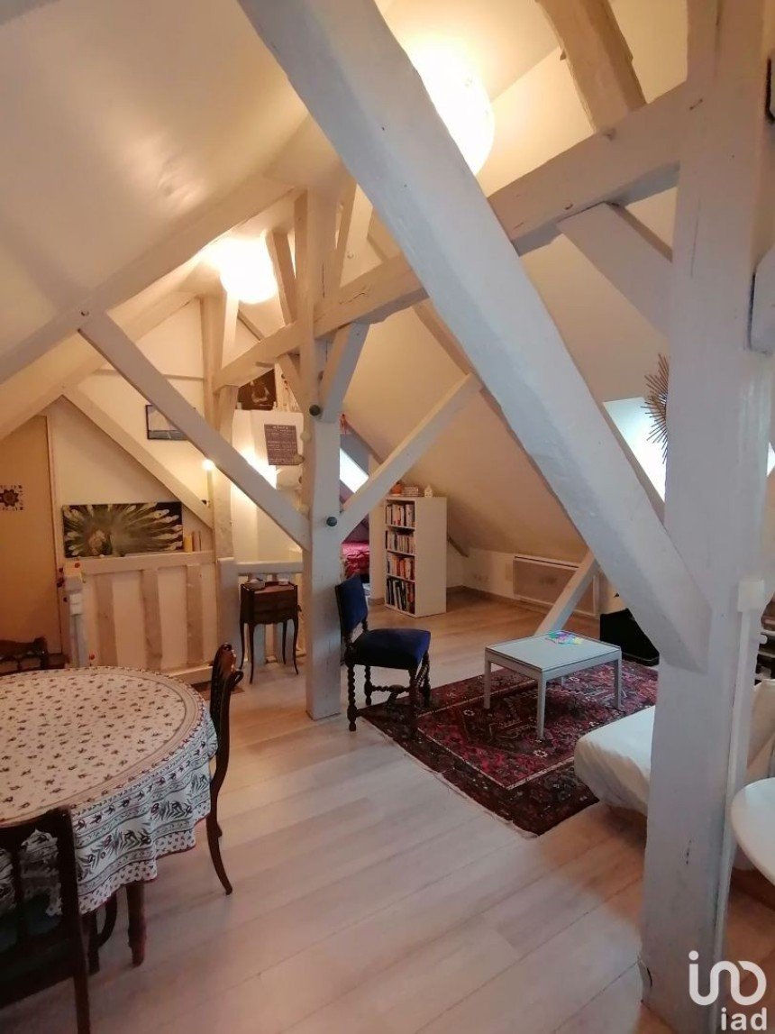 Apartment 2 rooms of 27 m² in Compiègne (60200)