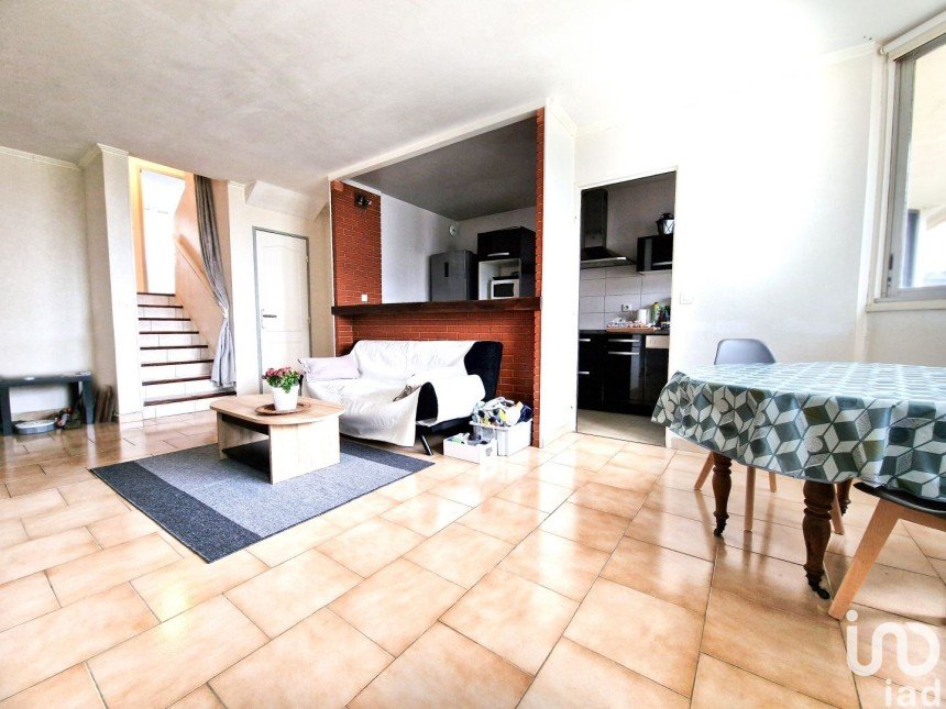 Apartment 4 rooms of 74 m² in Bezons (95870)