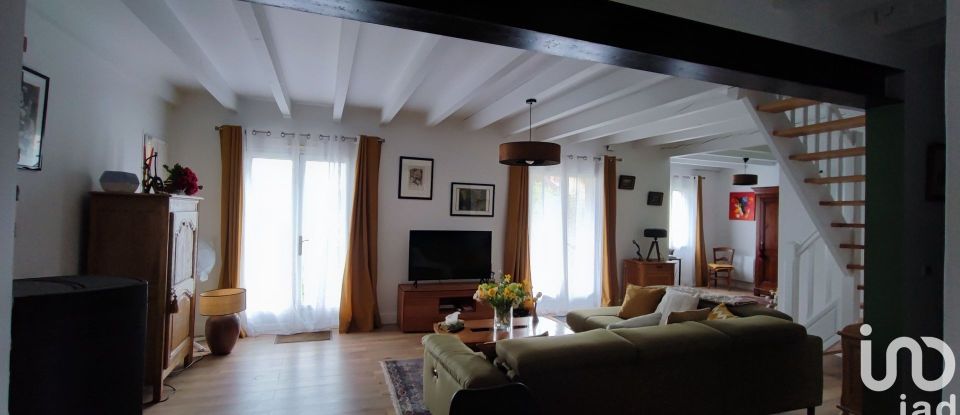 Maison 5 pièces de 114 m² à Saugnac-et-Cambran (40180)