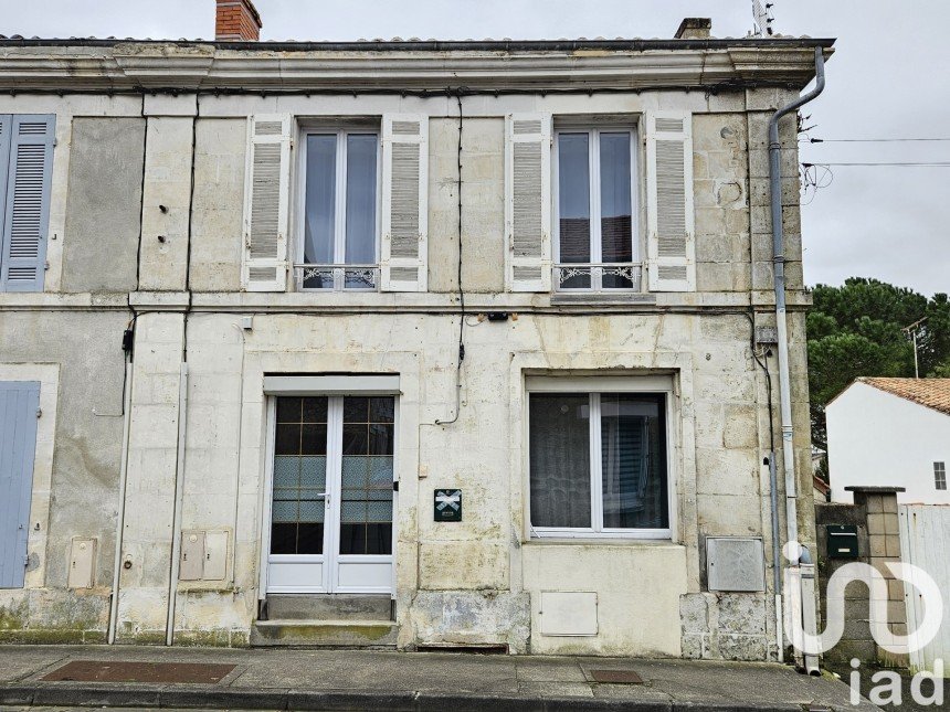 Maison de ville 3 pièces de 66 m² à Saint-Jean-d'Angély (17400)