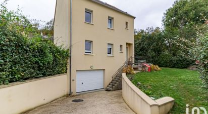 House 7 rooms of 150 m² in Guerville (78930)