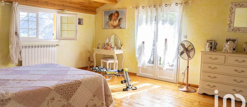 Maison traditionnelle 5 pièces de 161 m² à Saint-Martin-Vésubie (06450)