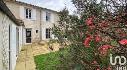 House 7 rooms of 160 m² in Luçon (85400)