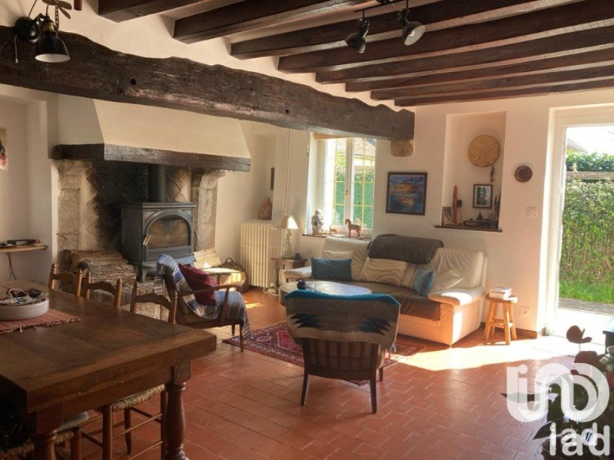 Country house 5 rooms of 130 m² in Chuelles (45220)