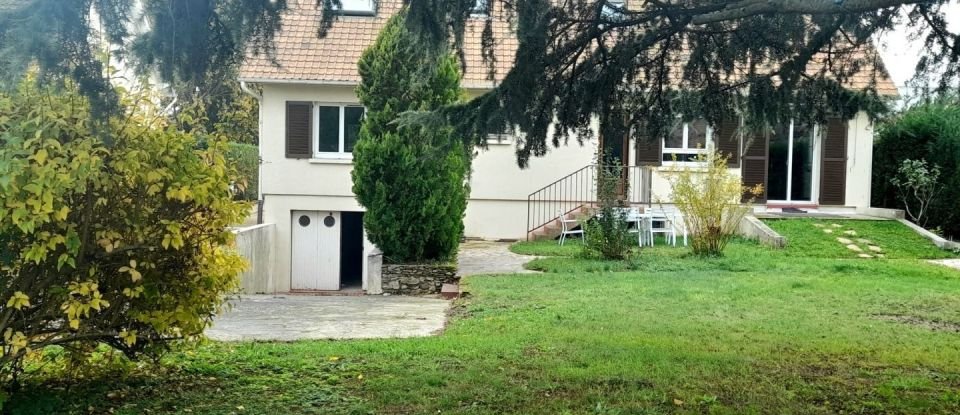 House 9 rooms of 180 m² in Brétigny-sur-Orge (91220)